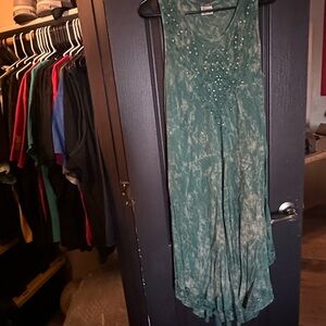 Sleeveless Green Tie-Dye Maxi Dress with Beaded Detail